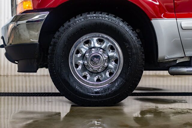 2002 Ford F-350 4x2 Super Cab XLT Short Box Red Deer AB