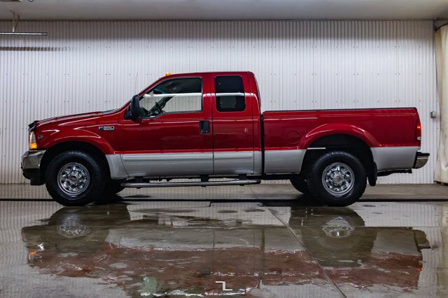2002 Ford F-350 4x2 Super Cab XLT Short Box Red Deer AB