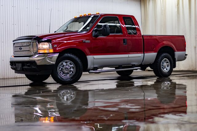 2002 Ford F-350 4x2 Super Cab XLT Short Box Red Deer AB