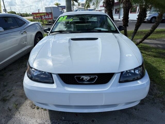 2002 Ford Mustang Deluxe