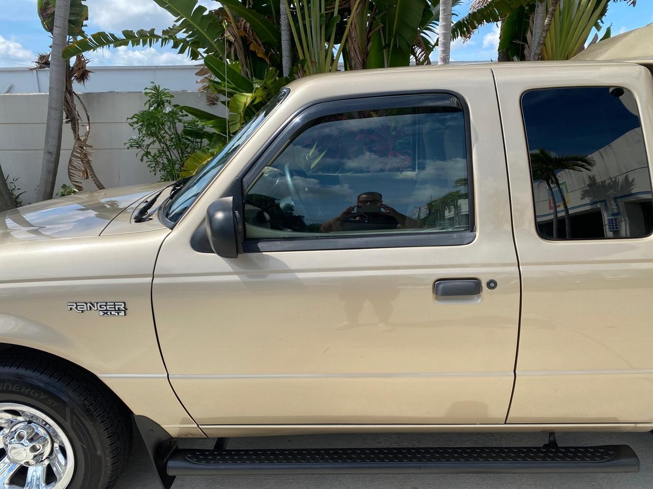 2002 Ford Ranger XLT X CAB CAMPER TOP LOW MILES 49,062 Pompano Beach FL