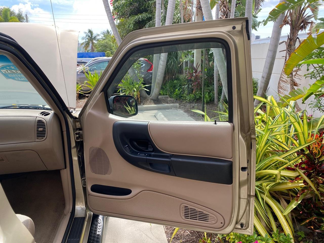 2002 Ford Ranger XLT X CAB CAMPER TOP LOW MILES 49,062 Pompano Beach FL