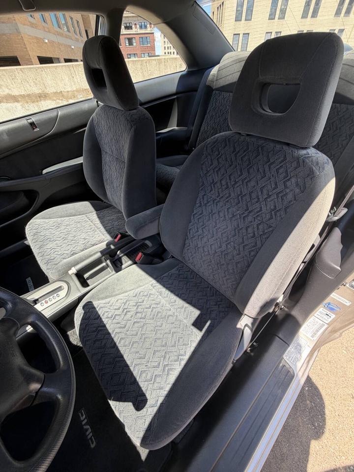 2002 Honda Civic LX 2dr Coupe Eldridge IA