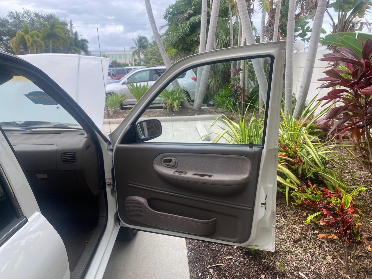2002 Kia Sportage SUV LOW MILES 37,679 Pompano Beach FL