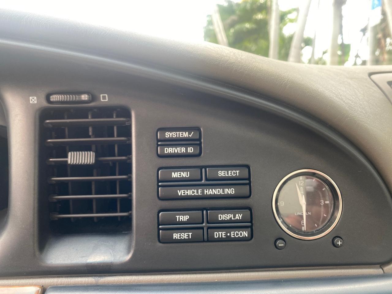 2002 Lincoln Continental LOW MILES 60,071 1 OWNER FLORIDA Pompano Beach FL
