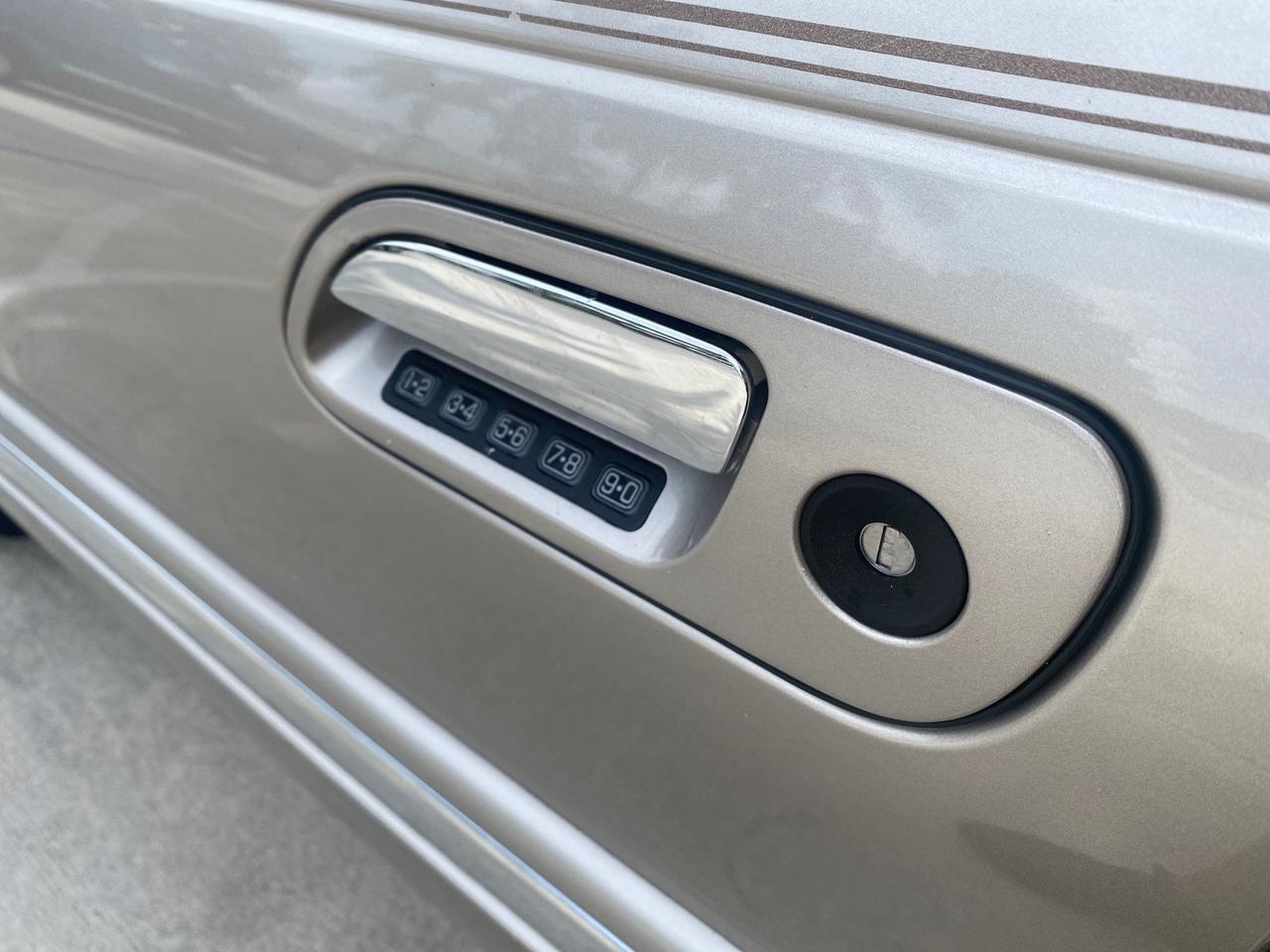 2002 Lincoln Continental LOW MILES 60,071 1 OWNER FLORIDA Pompano Beach FL