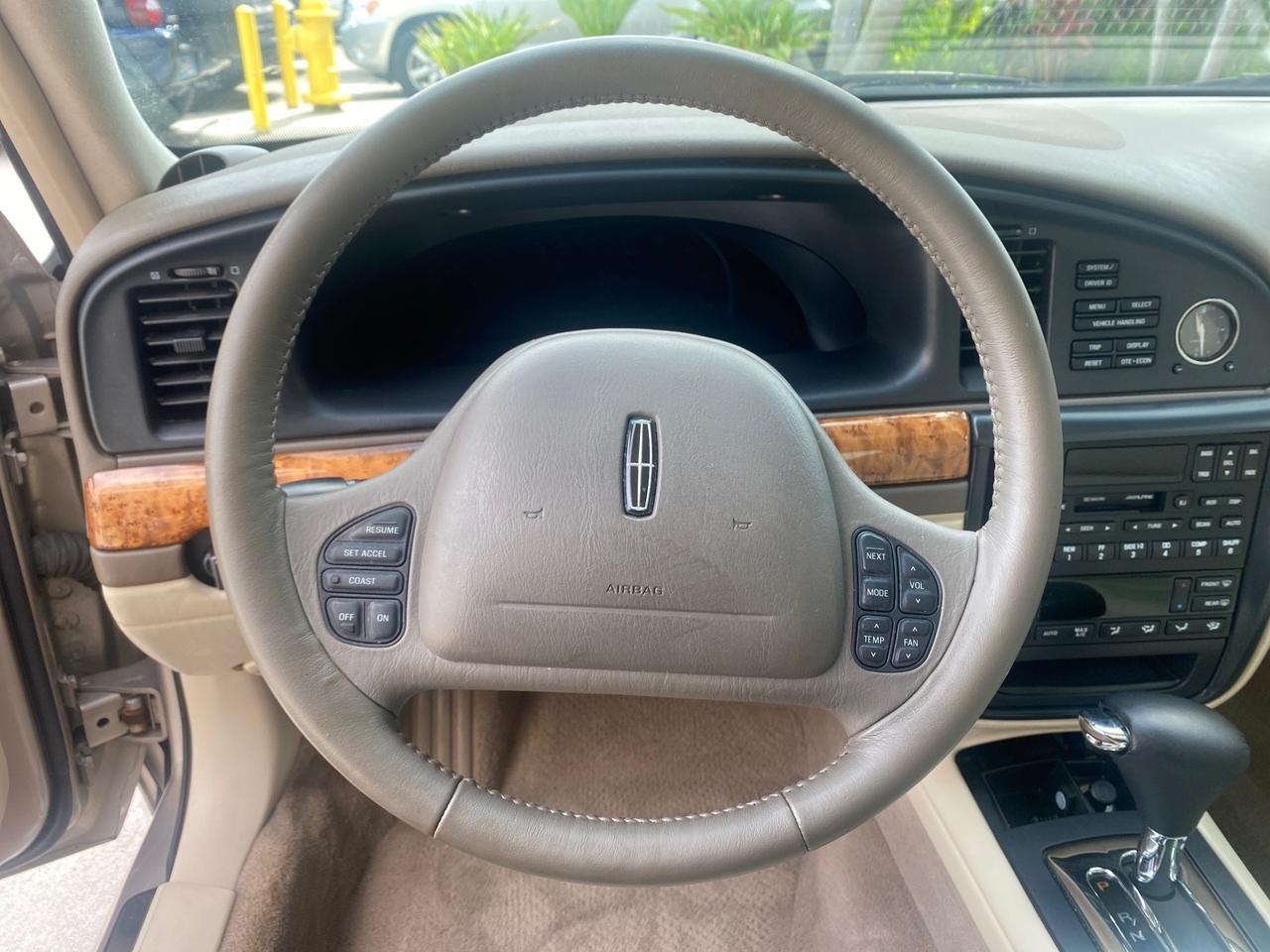 2002 Lincoln Continental LOW MILES 60,071 1 OWNER FLORIDA Pompano Beach FL