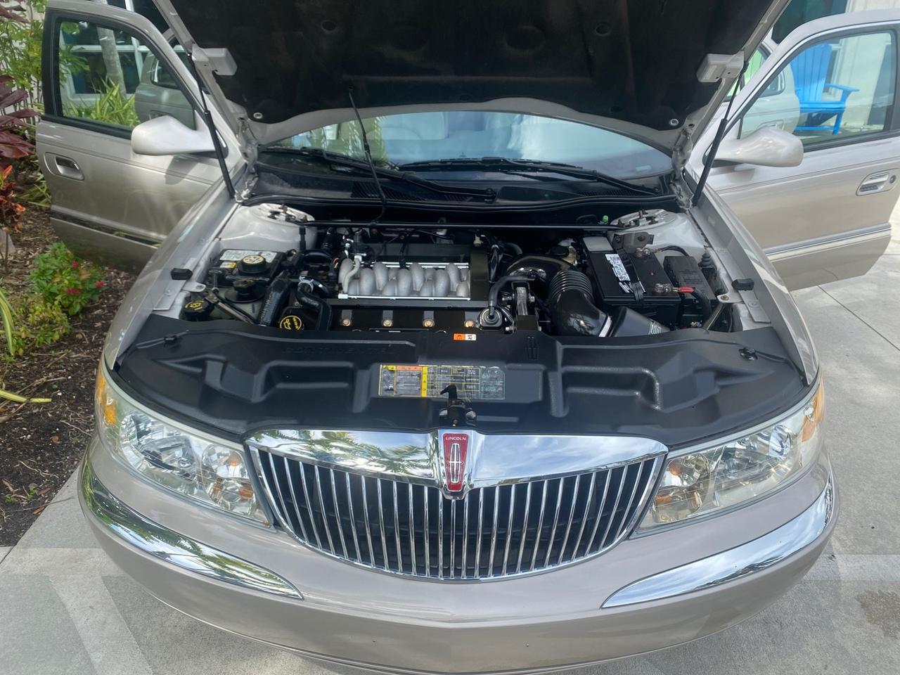 2002 Lincoln Continental LOW MILES 60,071 1 OWNER FLORIDA Pompano Beach FL