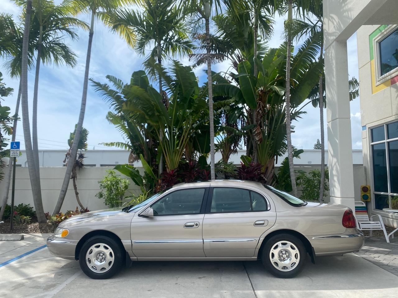 2002 Lincoln Continental LOW MILES 60,071 1 OWNER FLORIDA Pompano Beach FL