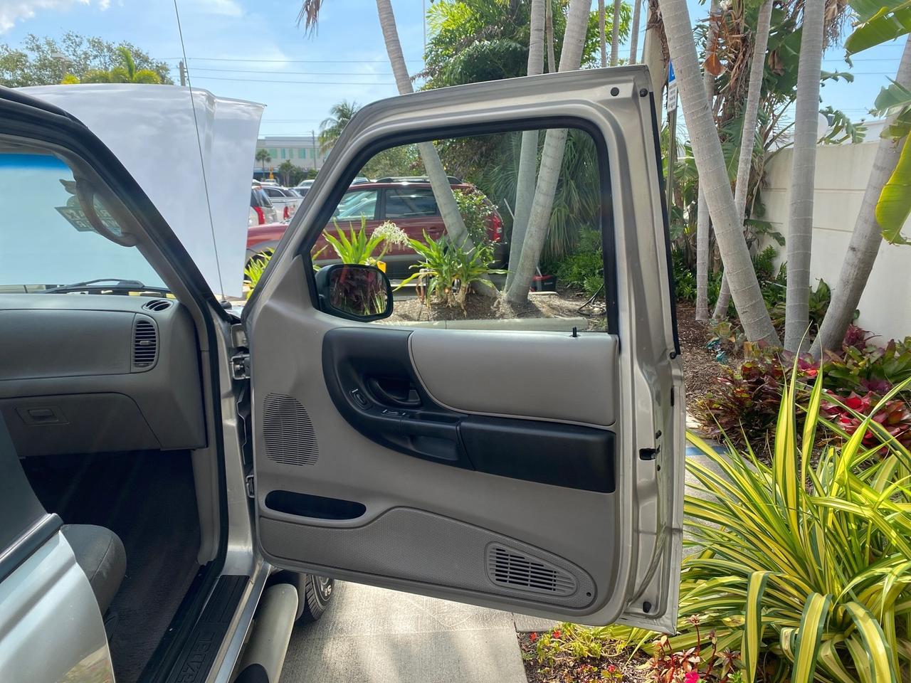 2002 Mazda B-Series 3000 4WD Truck SE 1 OWNER Pompano Beach FL