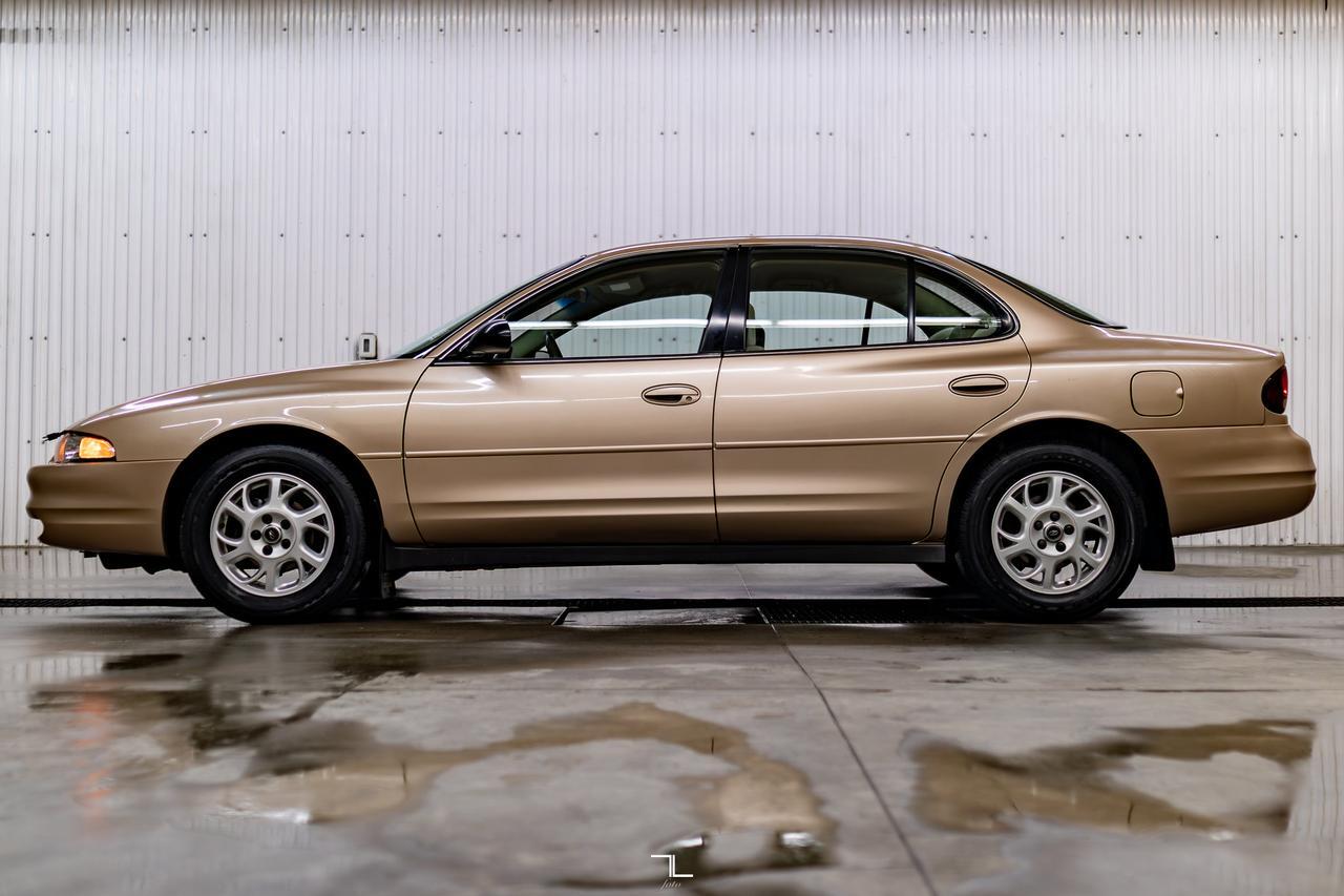 2002 Oldsmobile Intrigue GX PSeat Red Deer AB