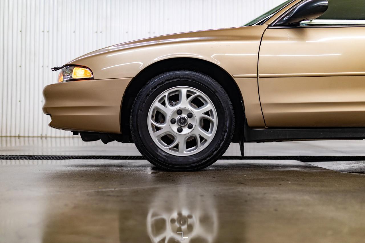 2002 Oldsmobile Intrigue GX PSeat Red Deer AB