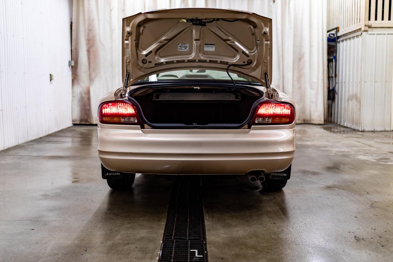 2002 Oldsmobile Intrigue GX PSeat Red Deer AB