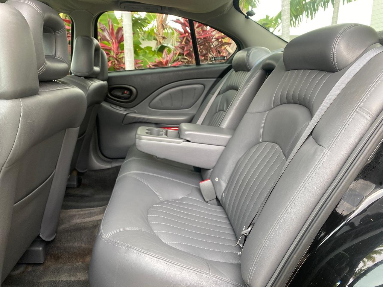 2002 Pontiac Bonneville SLE LOW MILES 82,619 Pompano Beach FL