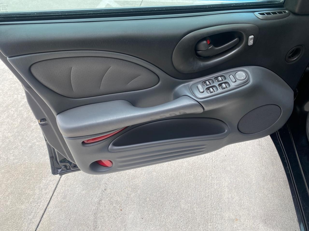 2002 Pontiac Bonneville SLE LOW MILES 82,619 Pompano Beach FL