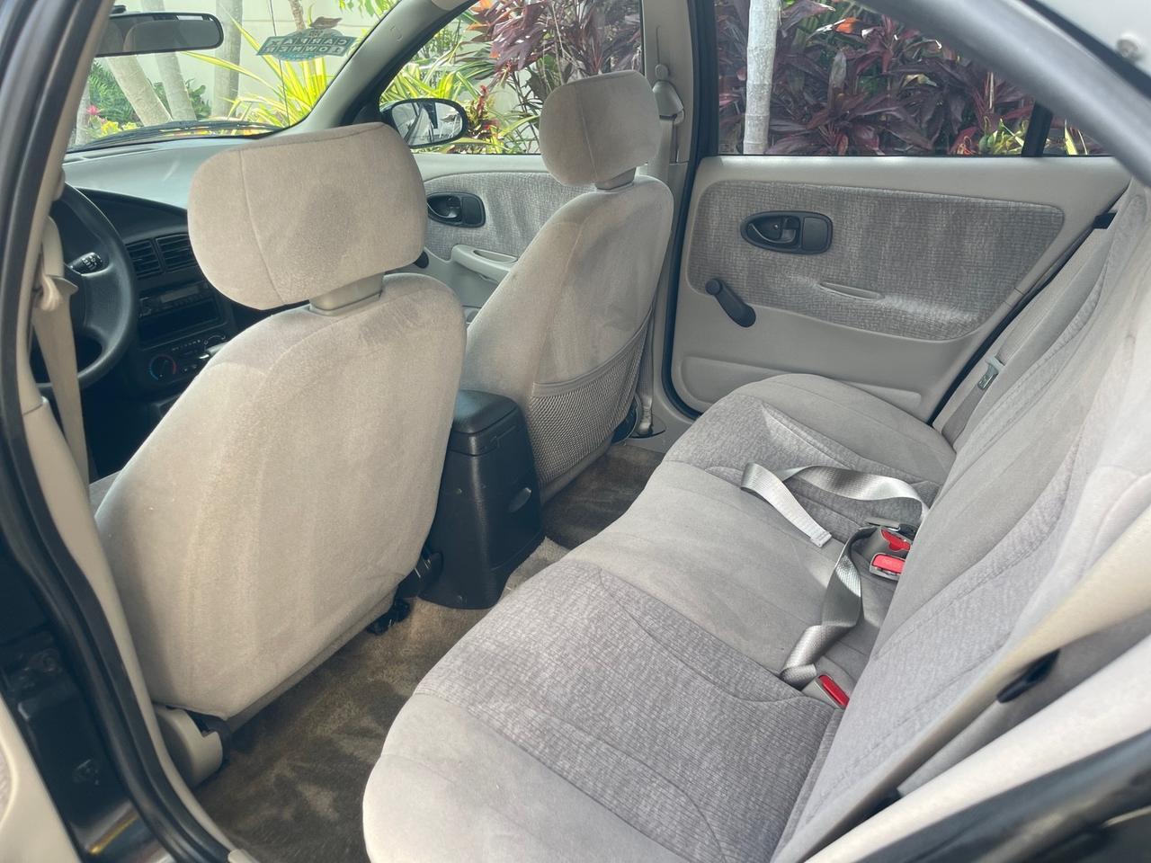 2002 Saturn SL2 LOW MILES 51,437 1 OWNER FLORIDA Pompano Beach FL