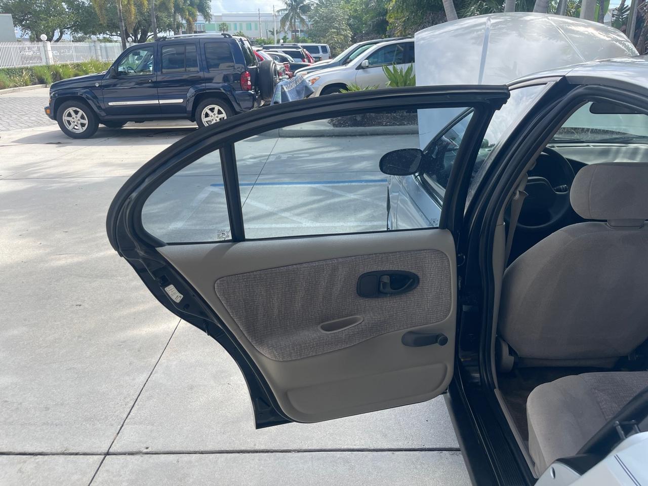 2002 Saturn SL2 LOW MILES 51,437 1 OWNER FLORIDA Pompano Beach FL