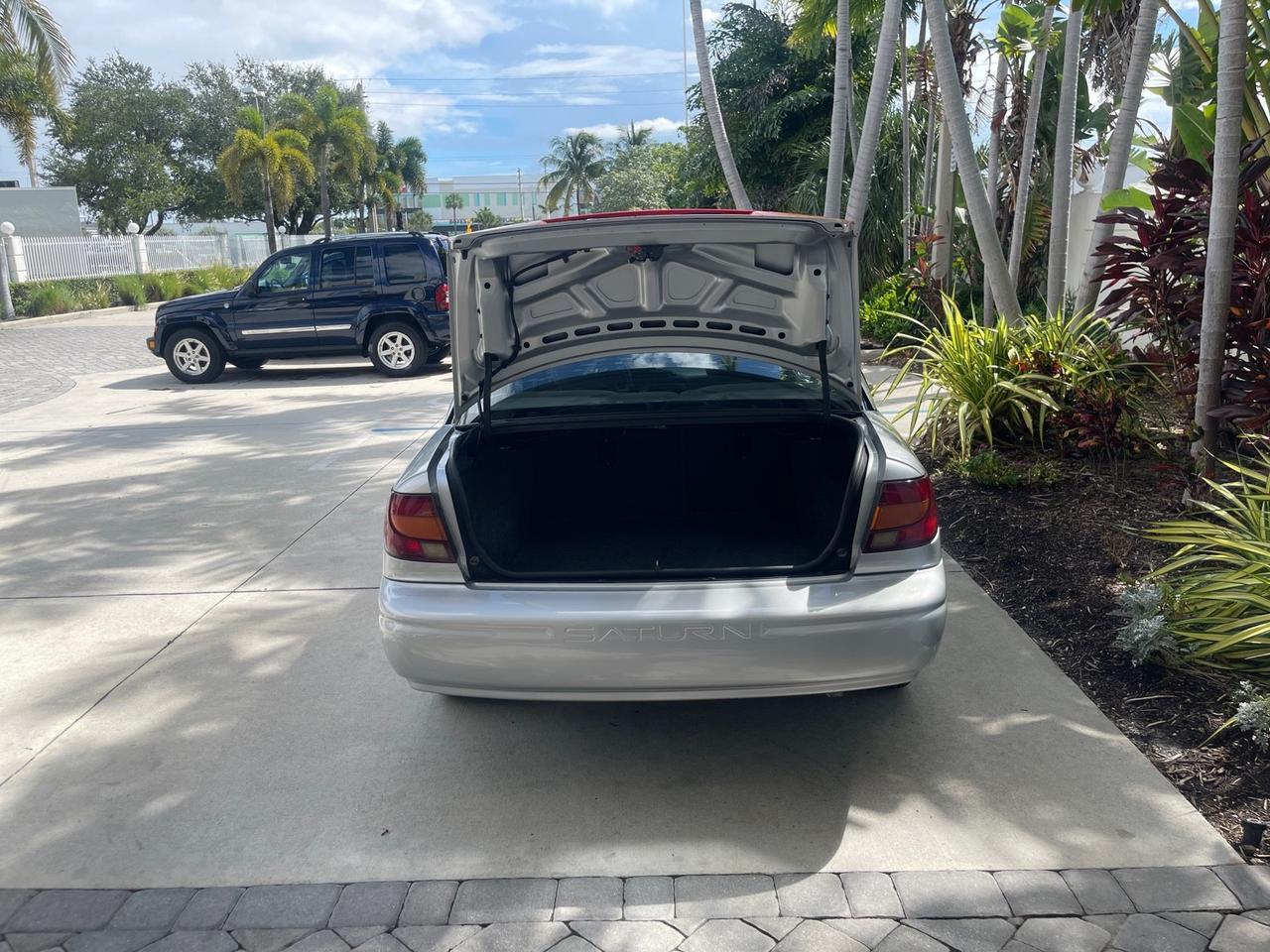 2002 Saturn SL2 LOW MILES 51,437 1 OWNER FLORIDA Pompano Beach FL