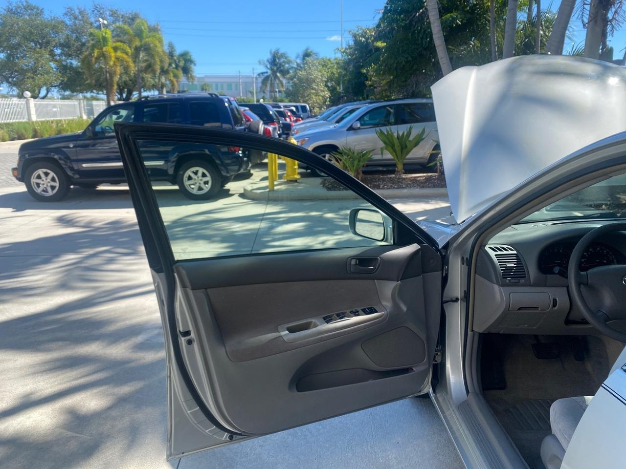 2002 Toyota Camry LE LOW MILES 66,209 1 OWNER Pompano Beach FL