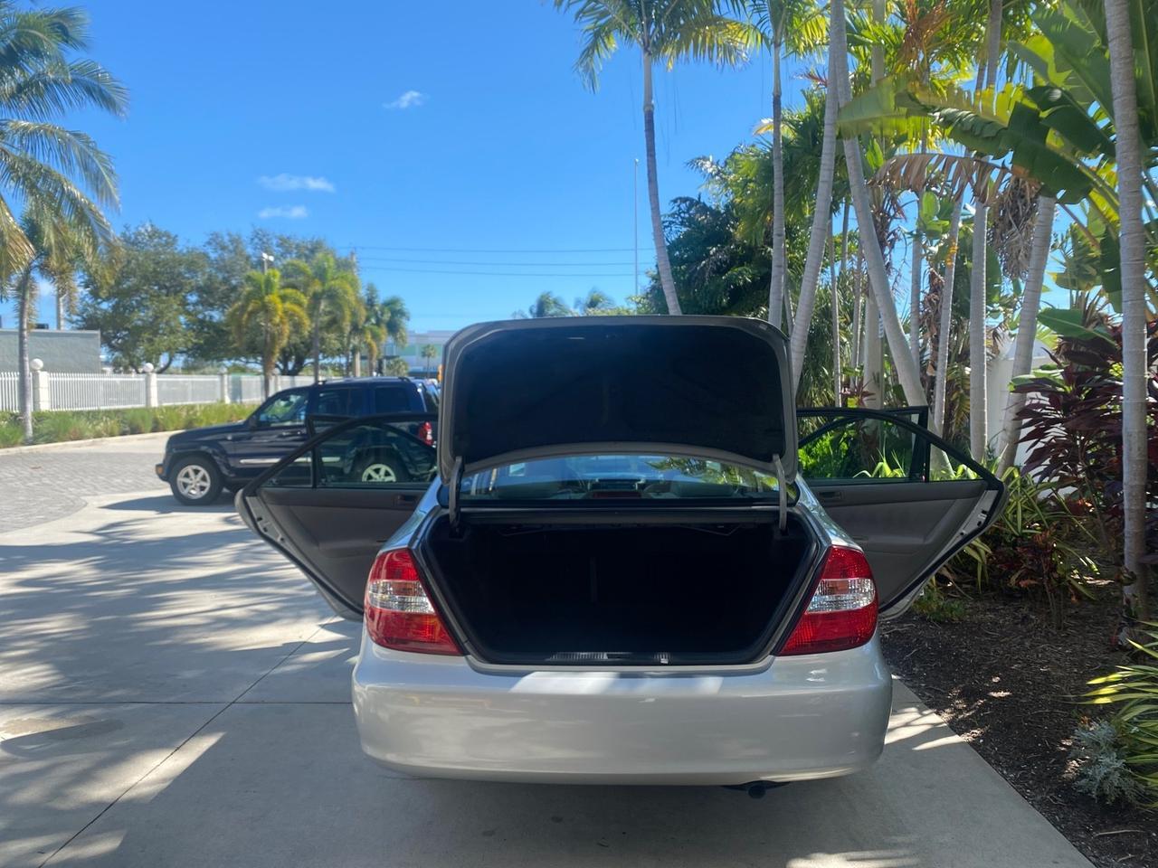 2002 Toyota Camry LE LOW MILES 66,209 1 OWNER Pompano Beach FL