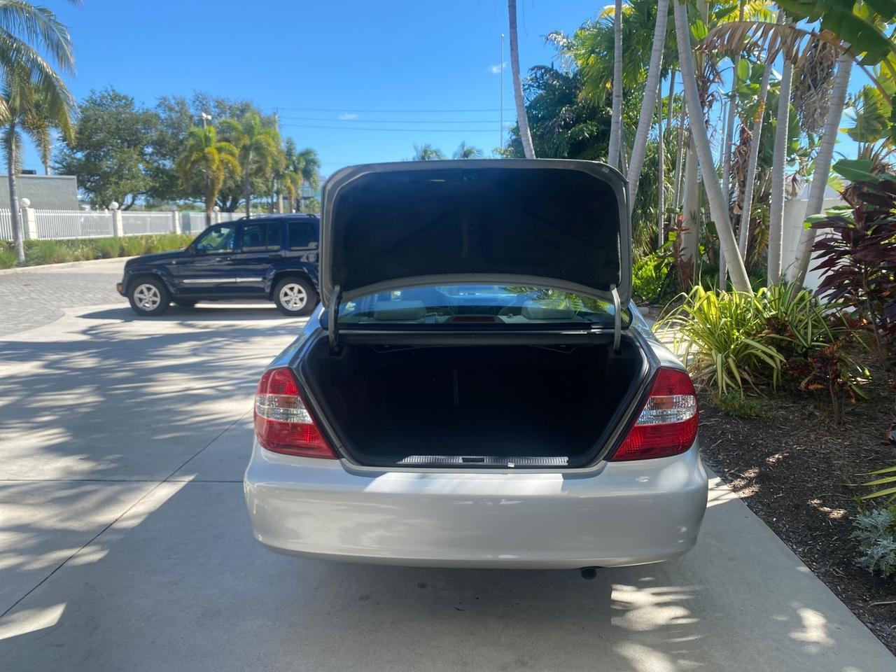 2002 Toyota Camry LE LOW MILES 66,209 1 OWNER Pompano Beach FL
