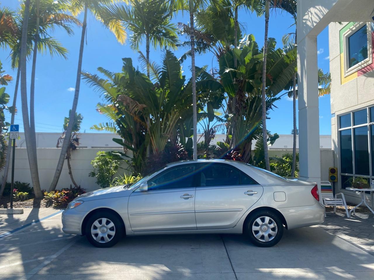2002 Toyota Camry LE LOW MILES 66,209 1 OWNER Pompano Beach FL