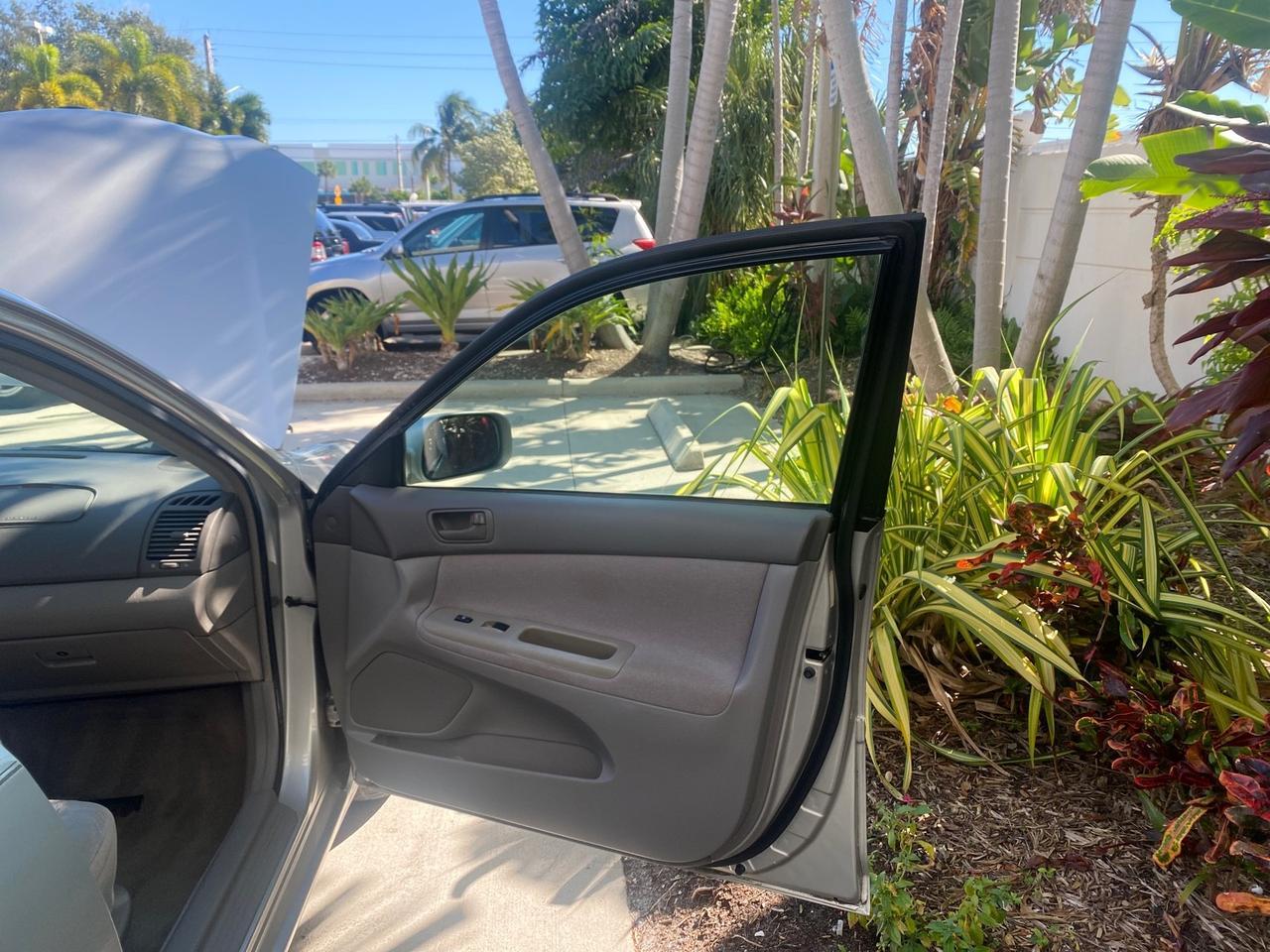 2002 Toyota Camry LE LOW MILES 66,209 1 OWNER Pompano Beach FL