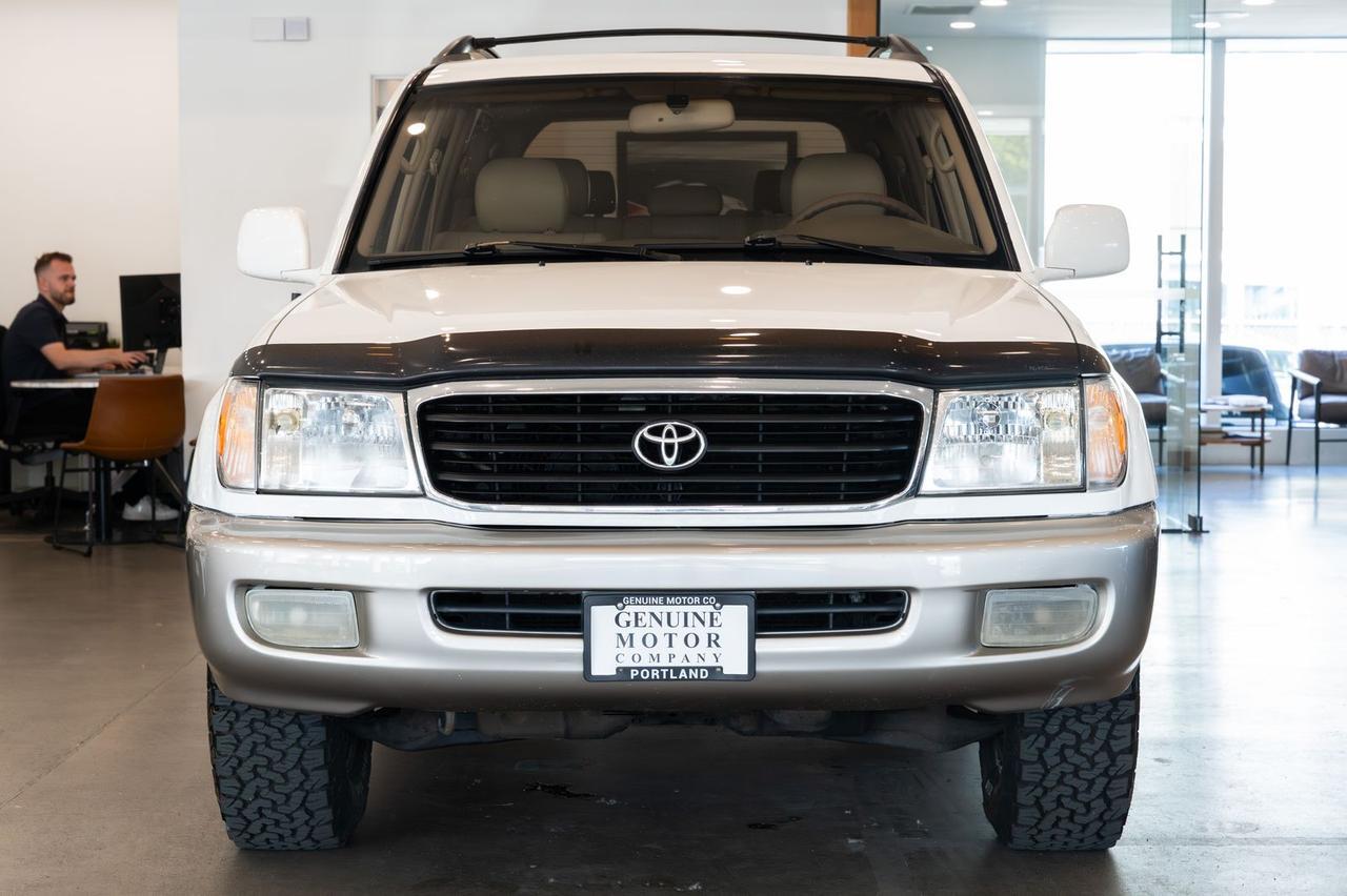 2002 Toyota Land Cruiser Base