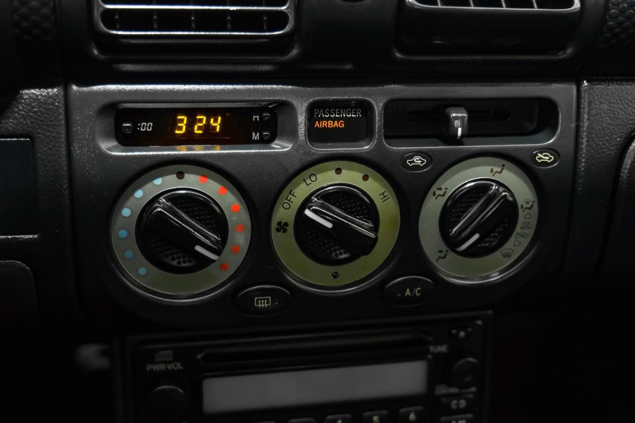 2002 Toyota MR2 Spyder AUTOMATIC LEATHER SEATS CRUISE CONTROL REMOTE KEYLESS ENTRY ALLOY WHEELS Carrollton TX