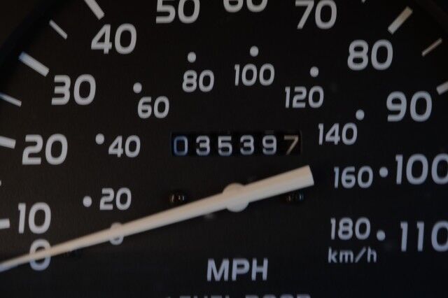 2002 Toyota Tacoma / Enhancement Package / Bed Topper! High Point NC