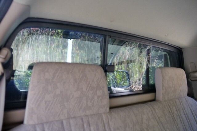 2002 Toyota Tacoma / Enhancement Package / Bed Topper! High Point NC