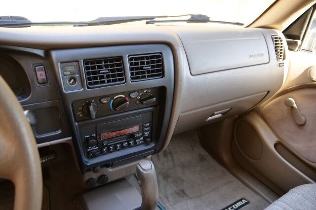 2002 Toyota Tacoma / Enhancement Package / Bed Topper! High Point NC