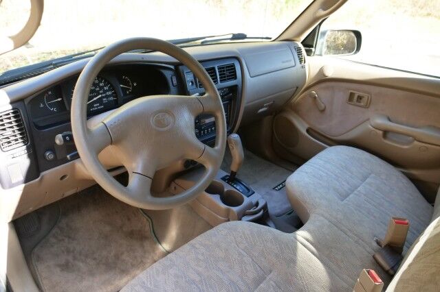 2002 Toyota Tacoma / Enhancement Package / Bed Topper! High Point NC