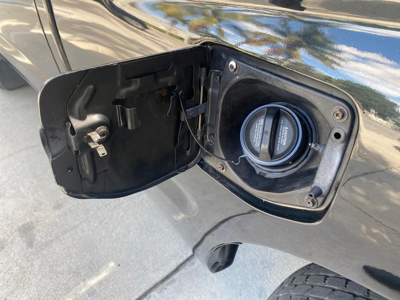 2002 Toyota Tacoma 1 OWNER AUTO AC 4 CYL Pompano Beach FL