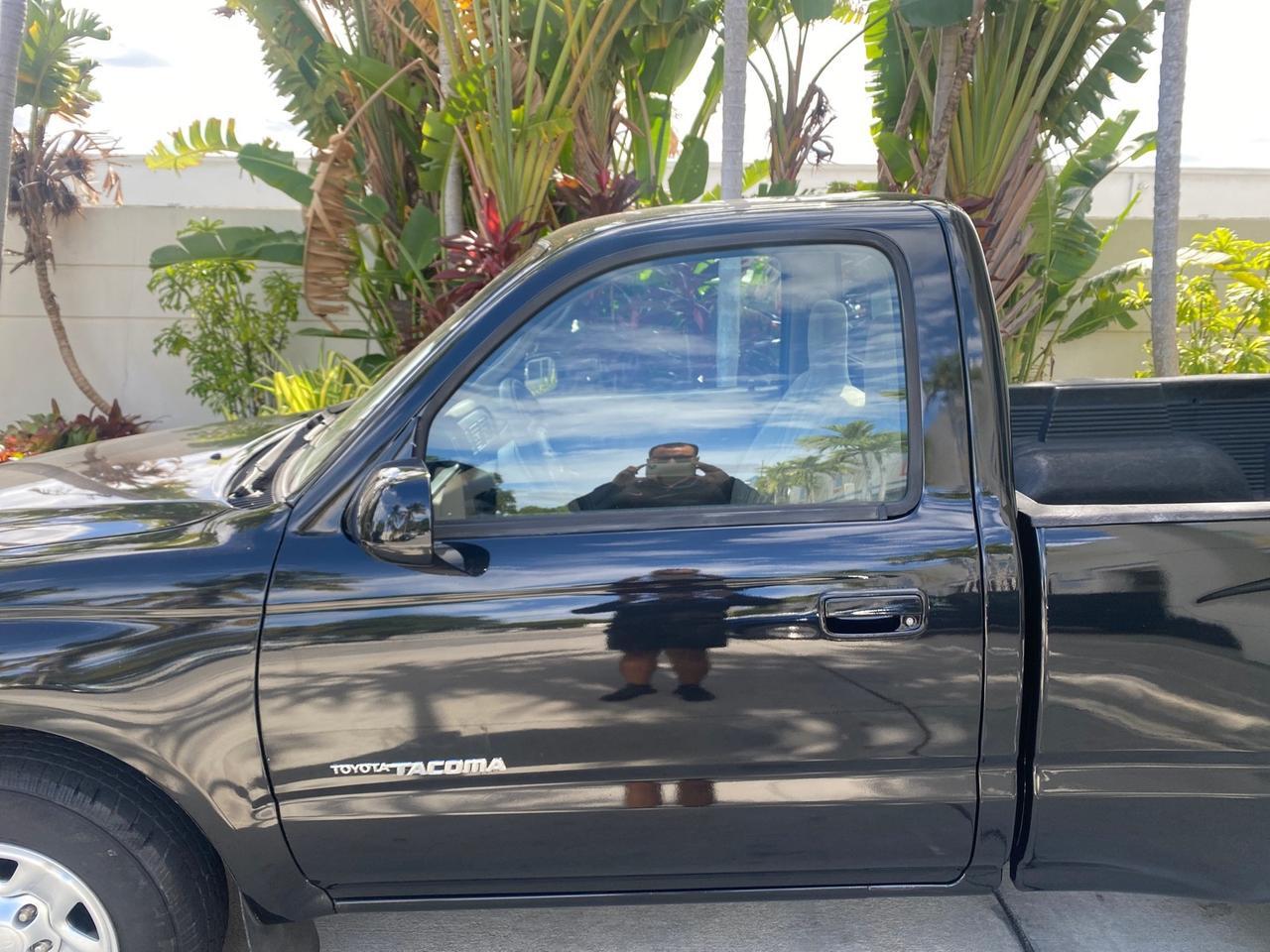 2002 Toyota Tacoma 1 OWNER AUTO AC 4 CYL Pompano Beach FL