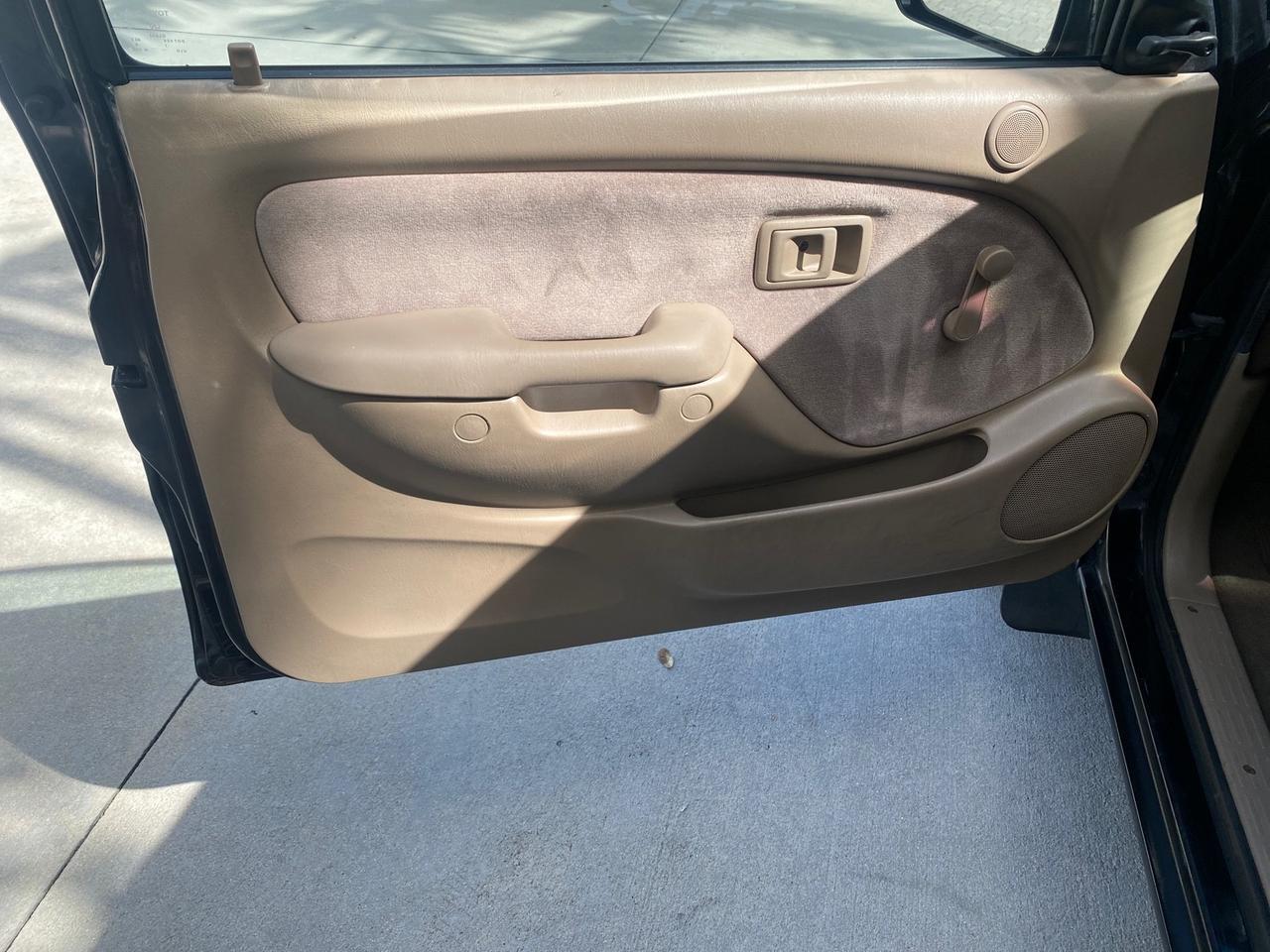 2002 Toyota Tacoma 1 OWNER AUTO AC 4 CYL Pompano Beach FL