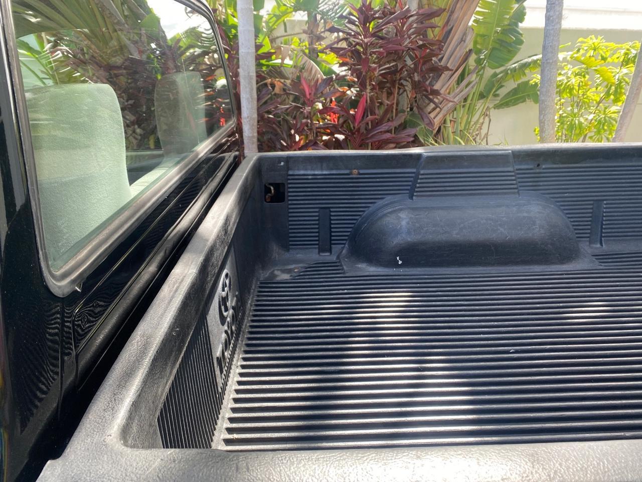 2002 Toyota Tacoma 1 OWNER AUTO AC 4 CYL Pompano Beach FL