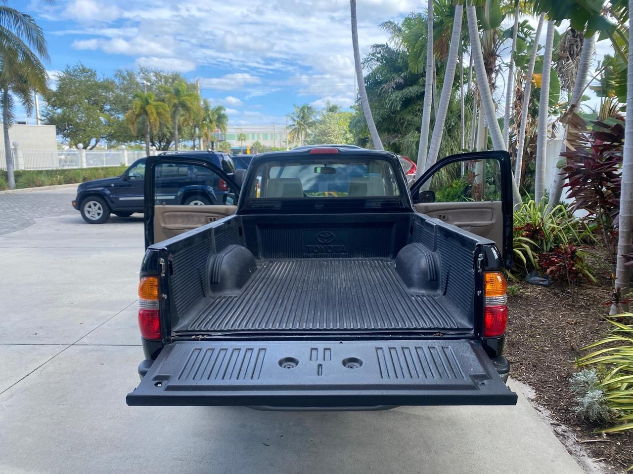 2002 Toyota Tacoma 1 OWNER AUTO AC 4 CYL Pompano Beach FL