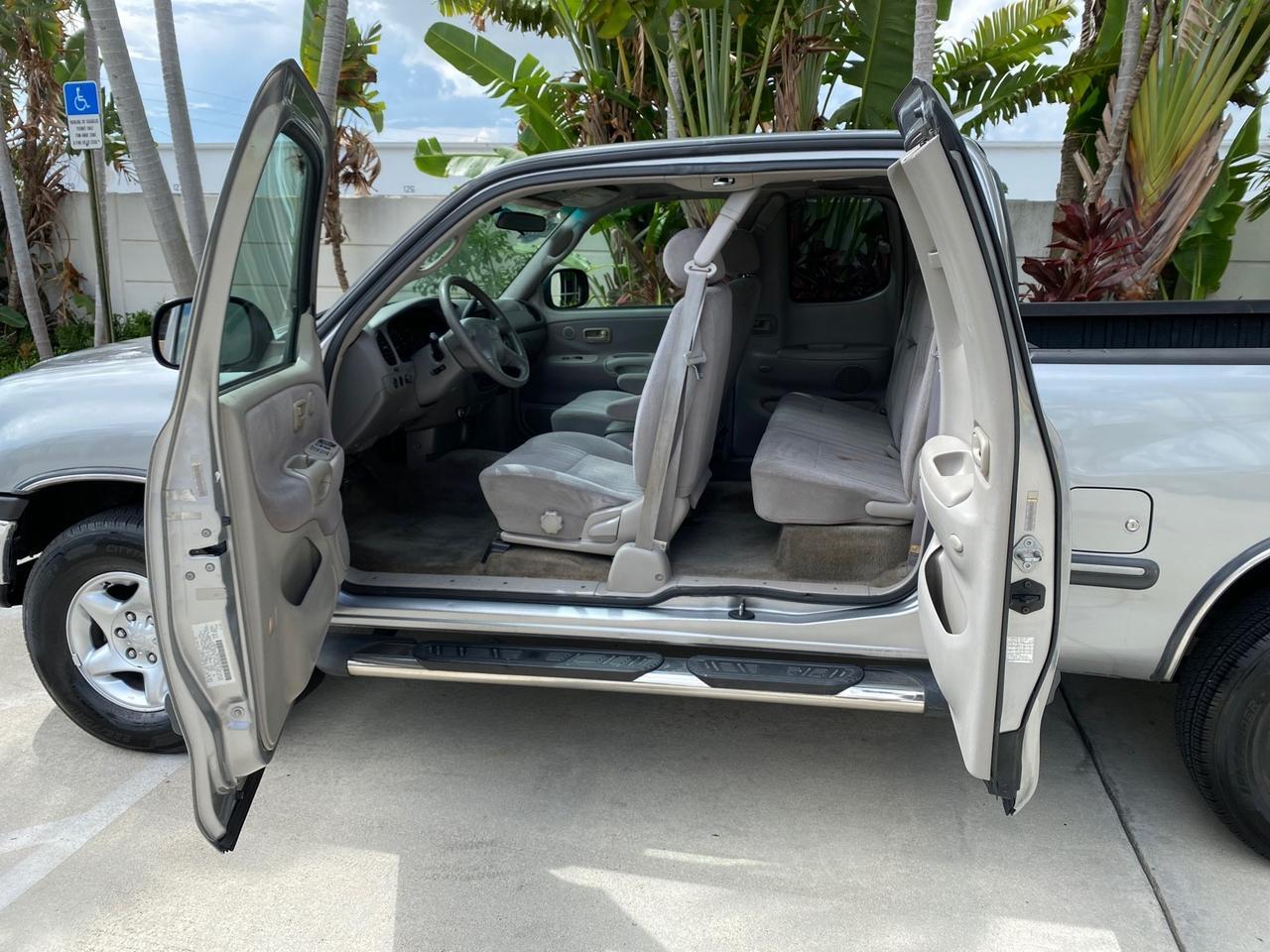 2002 Toyota Tundra SR5 LOW MILES 94,632 1 OWNER Pompano Beach FL