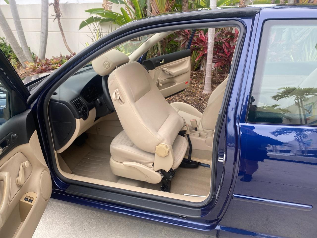 2002 Volkswagen Golf GL LOW MILES 39,298 1 OWNER Pompano Beach FL