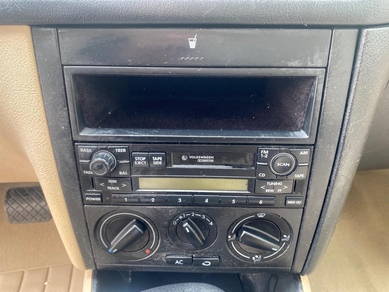 2002 Volkswagen Golf GL LOW MILES 39,298 1 OWNER Pompano Beach FL