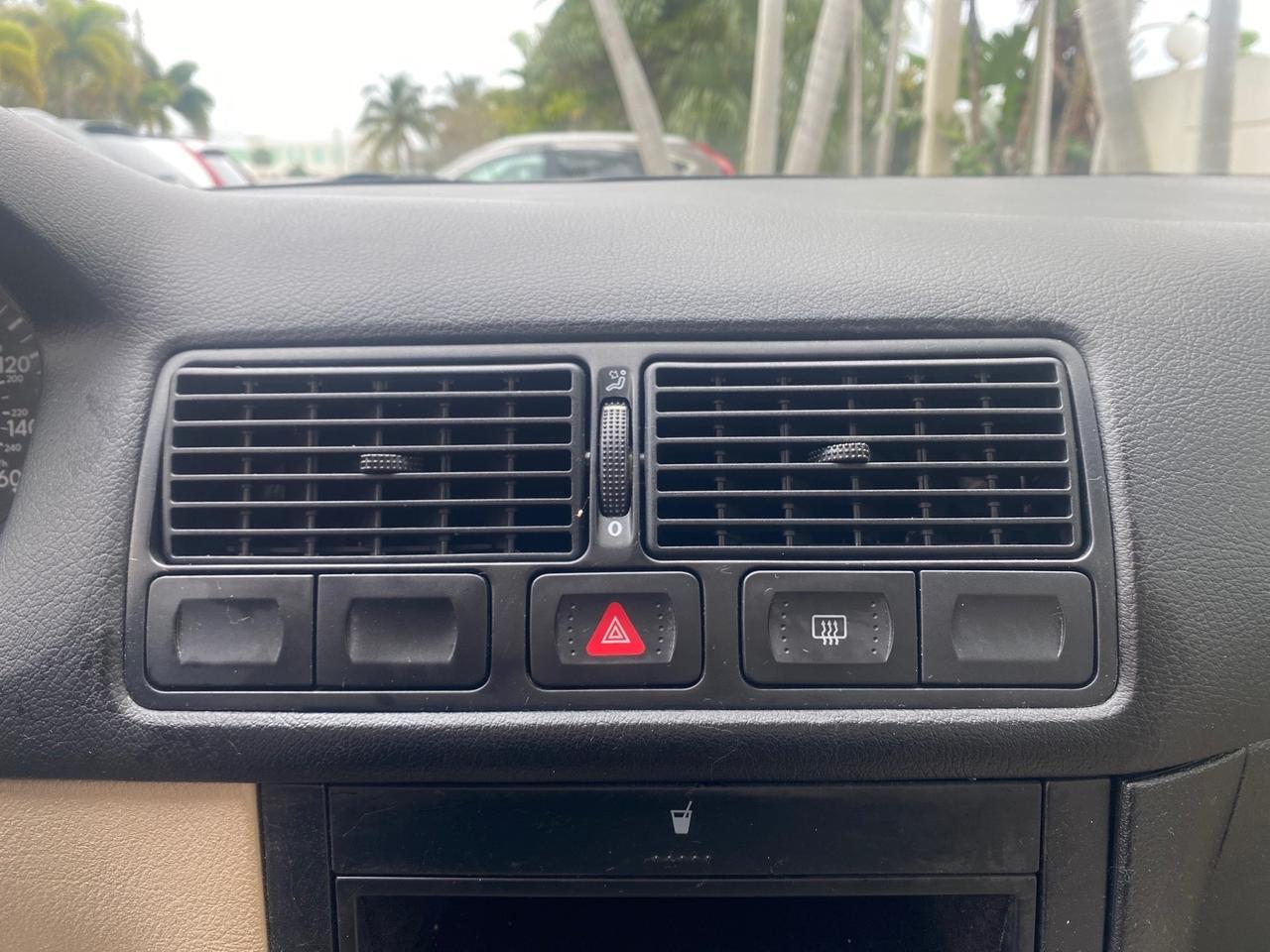 2002 Volkswagen Golf GL LOW MILES 39,298 1 OWNER Pompano Beach FL