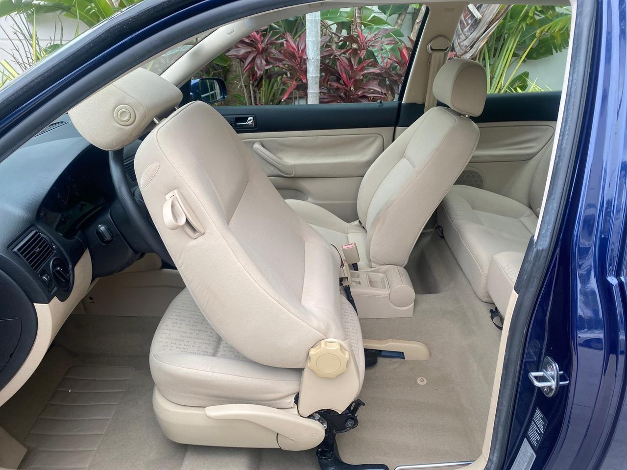 2002 Volkswagen Golf GL LOW MILES 39,298 1 OWNER Pompano Beach FL