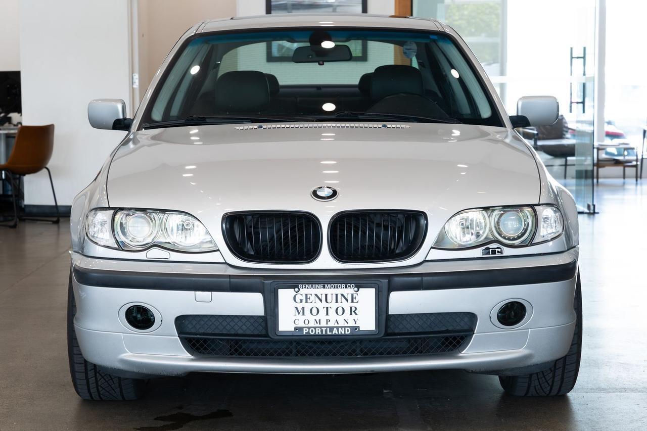 2003 BMW 3 Series 330xi
