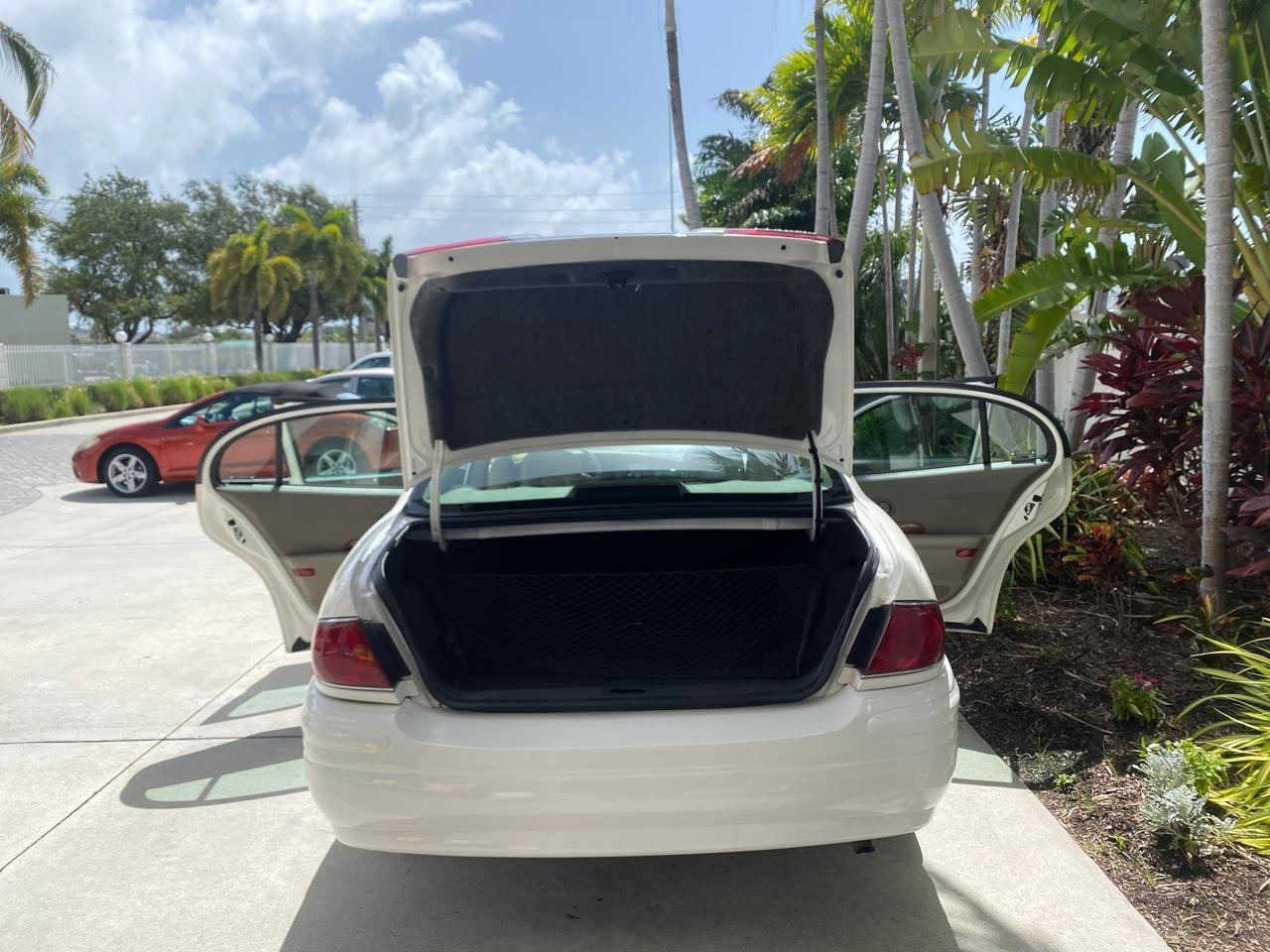 2003 Buick LeSabre Custom LOW MILES 32,880 1 OWNER Pompano Beach FL