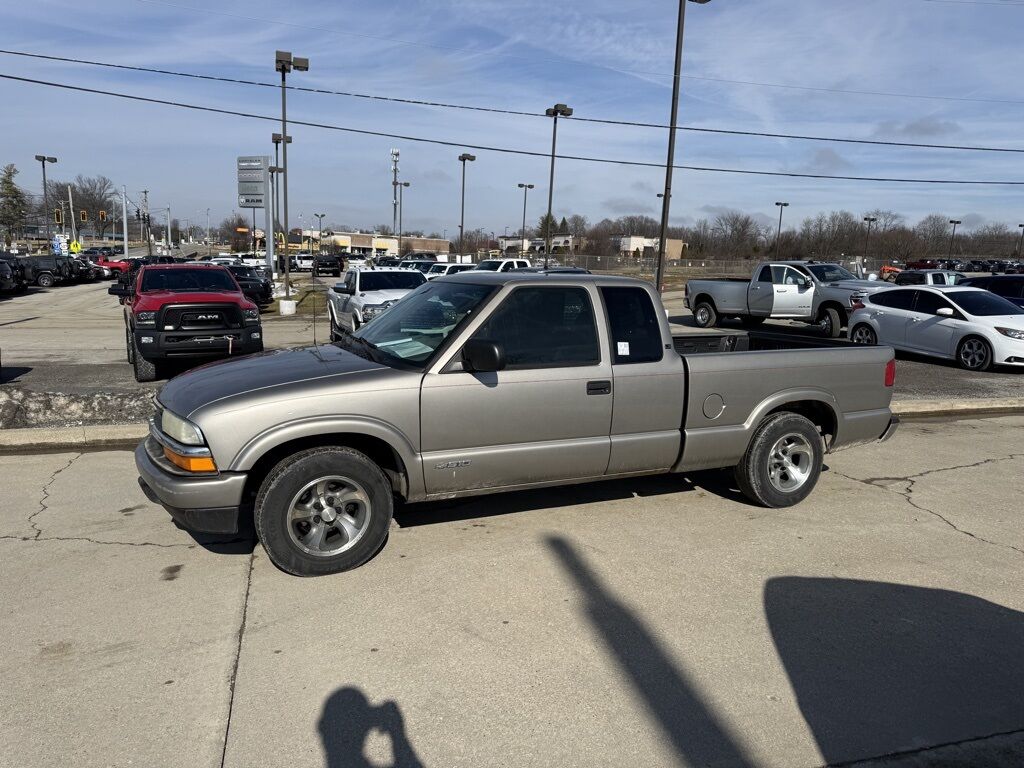 2003 Chevrolet S-10 LS Crestwood KY