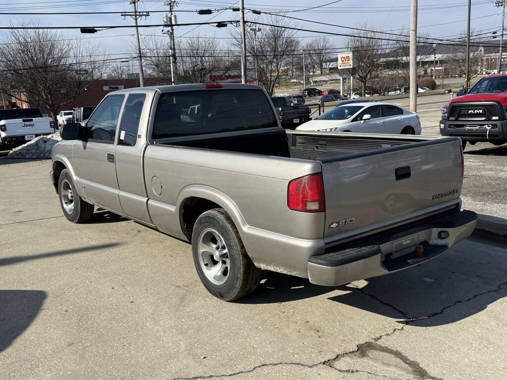 2003 Chevrolet S-10 LS Crestwood KY