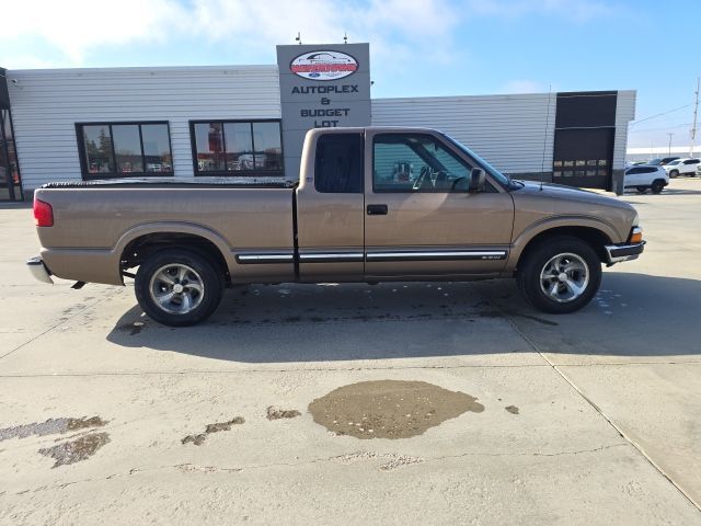 2003 Chevrolet S-10 LS