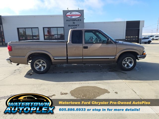 2003 Chevrolet S-10 LS