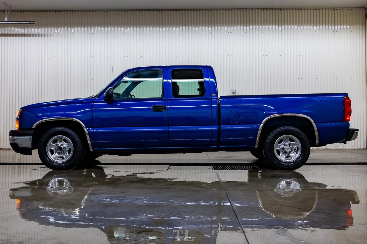 2003 Chevrolet Silverado 1500 4x2 Ext Cab LT Red Deer AB